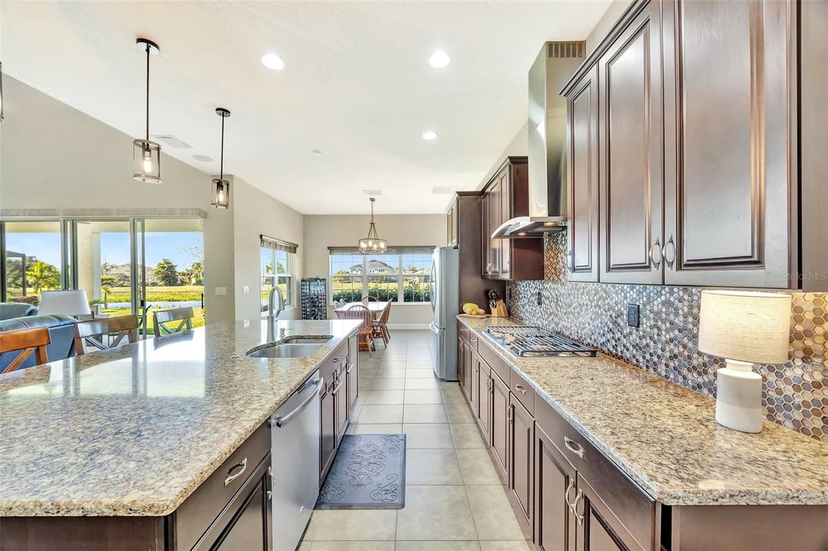 6324 BREVADA LANE — photo 15 of 45