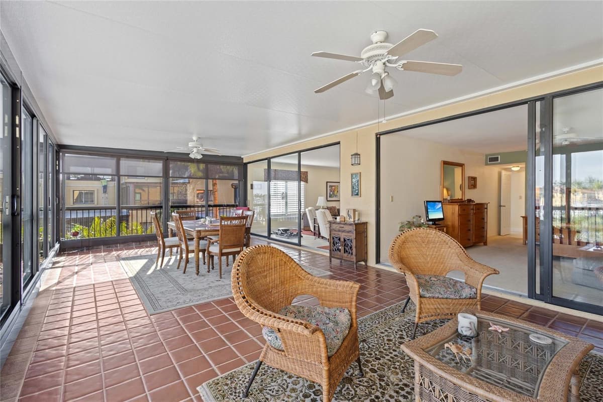 3230 SOUTHSHORE DRIVE — photo 18 of 40