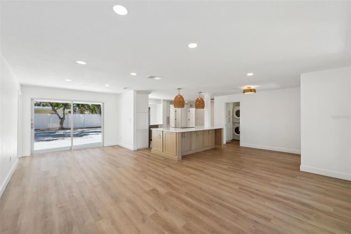 2650 VINA DEL MAR BOULEVARD — photo 12 of 42