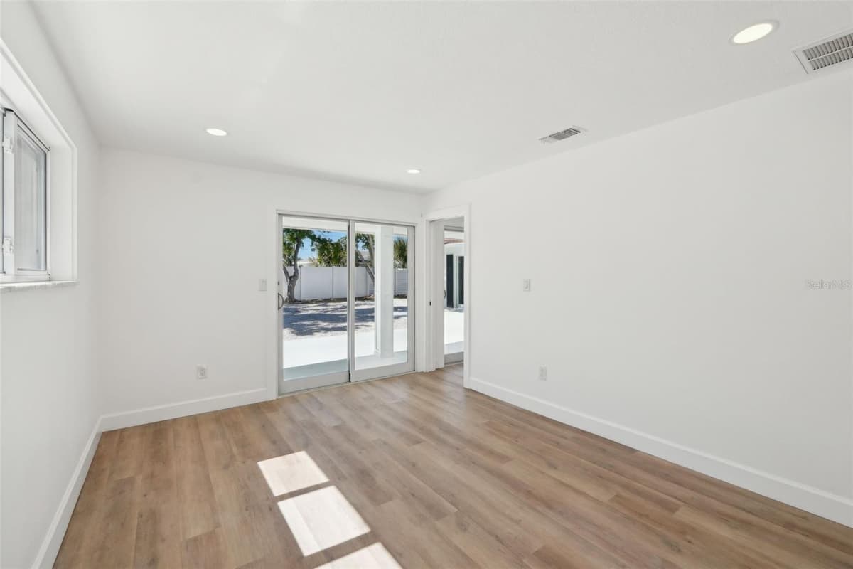 2650 VINA DEL MAR BOULEVARD — photo 19 of 42