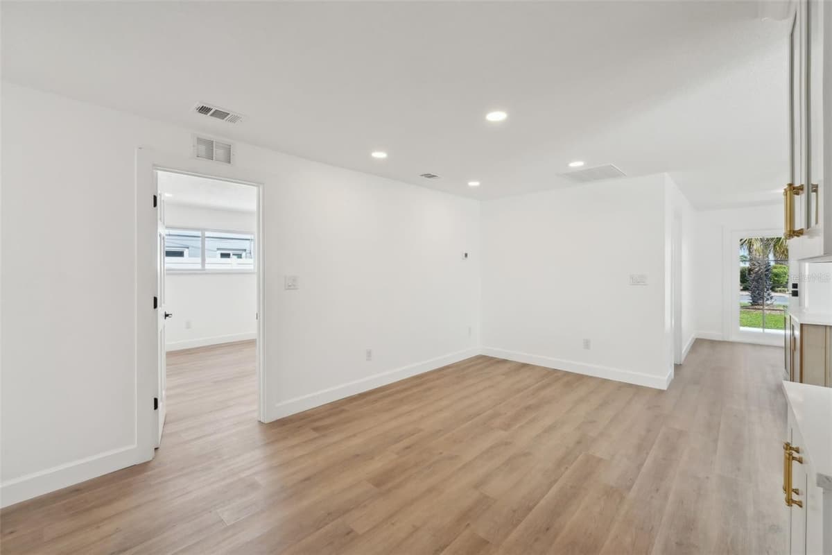 2650 VINA DEL MAR BOULEVARD — photo 24 of 42