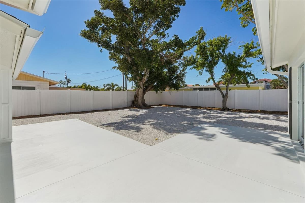 2650 VINA DEL MAR BOULEVARD — photo 32 of 42