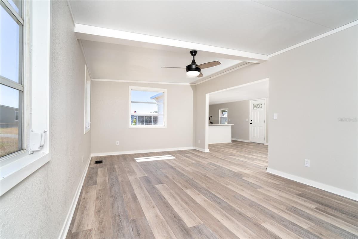 7413 PETULA AVENUE — photo 11 of 43
