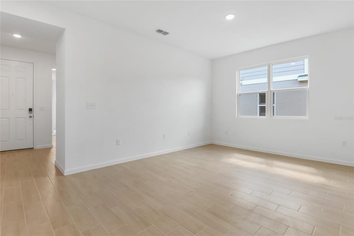 1011 WISTERIA WAY — photo 3 of 15