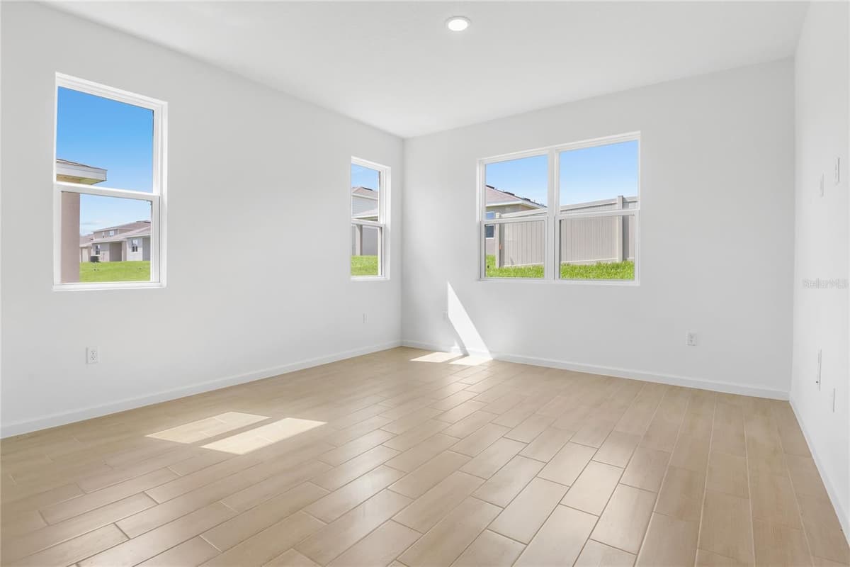 1011 WISTERIA WAY — photo 6 of 15