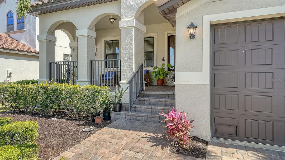 5723 TITLE ROW DRIVE — photo 3 of 53