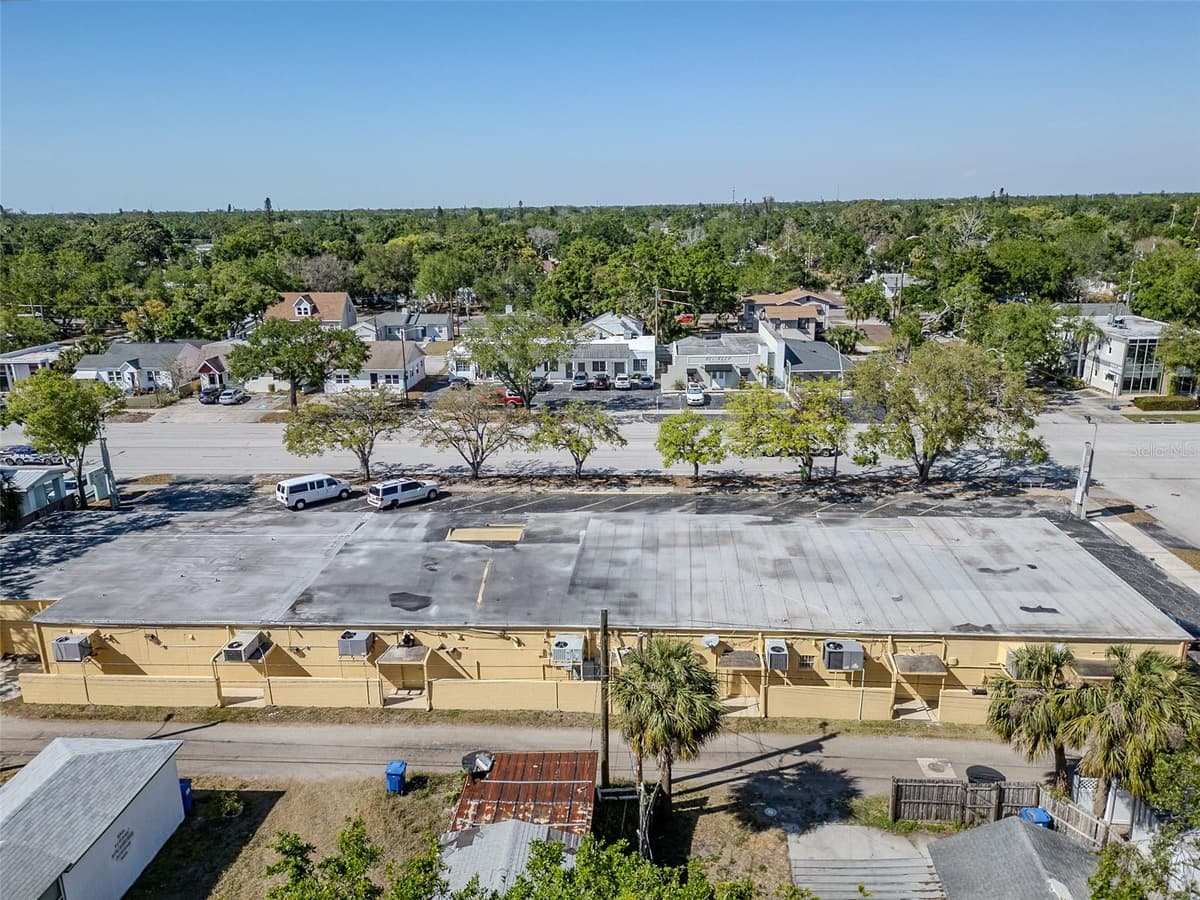 4200 CENTRAL AVENUE — photo 8 of 24