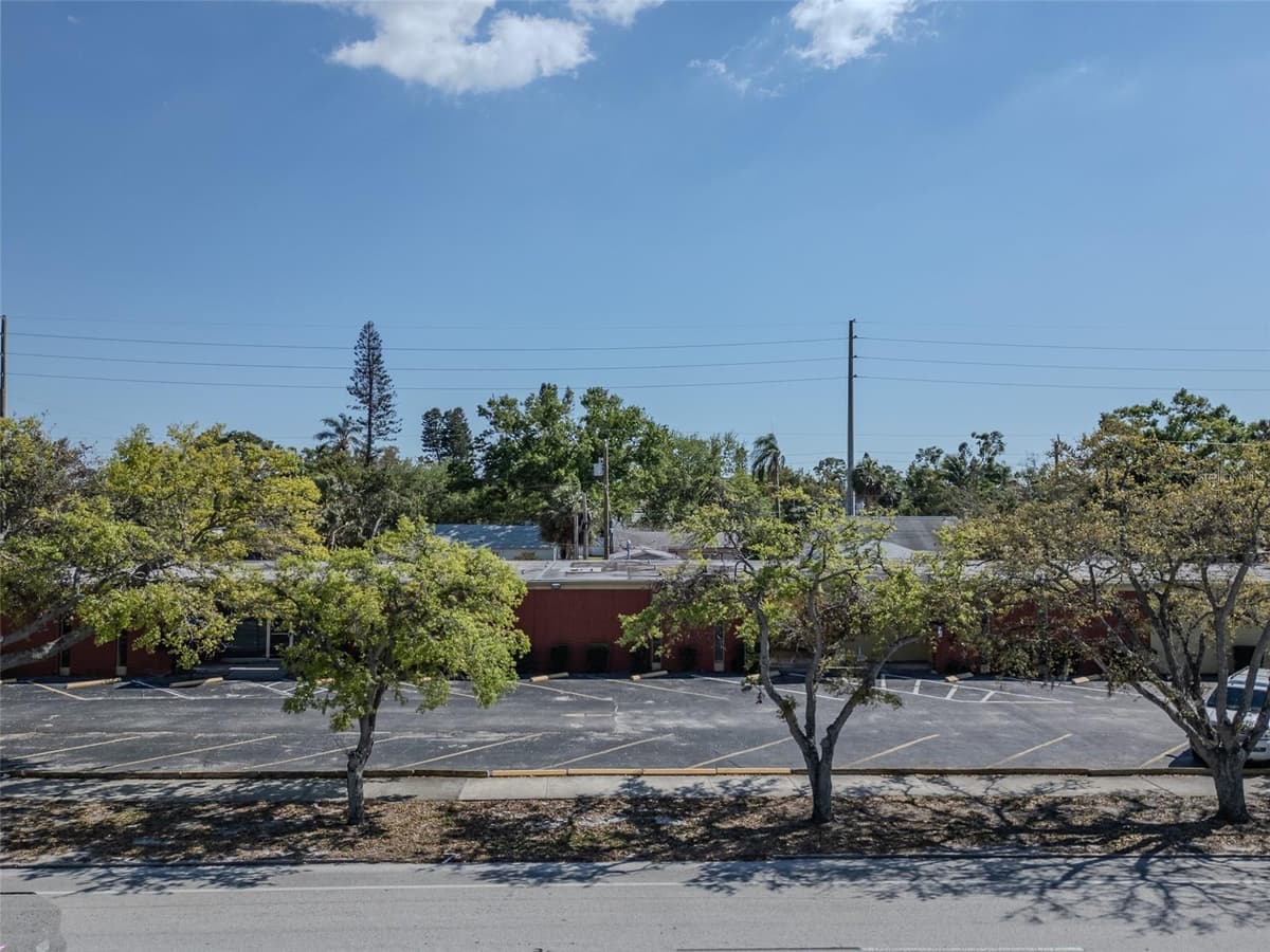4200 CENTRAL AVENUE — photo 7 of 24