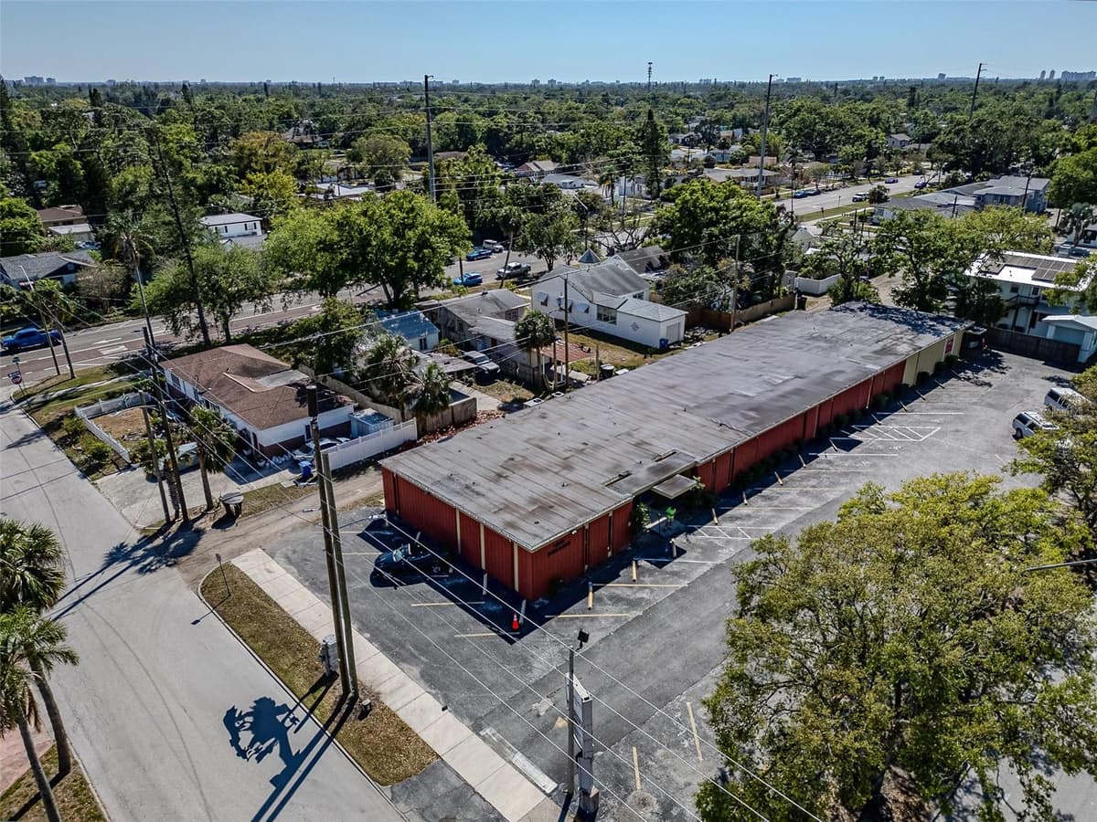 4200 CENTRAL AVENUE — photo 6 of 24