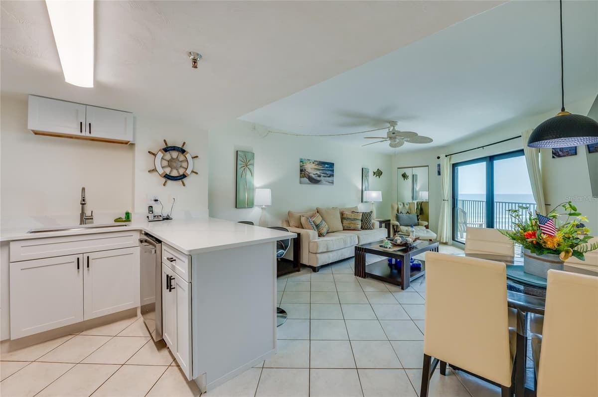 3647 ATLANTIC AVENUE — photo 3 of 28