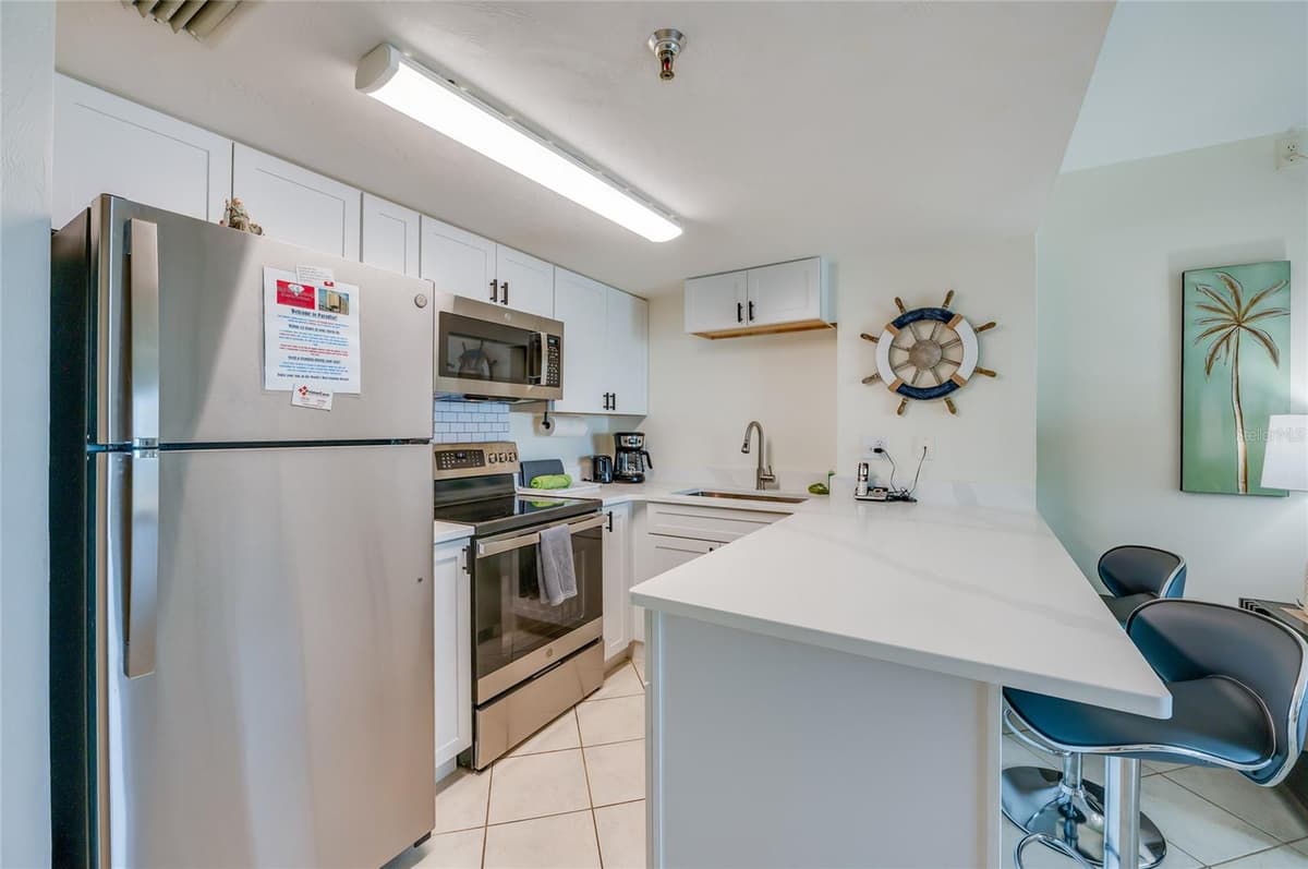 3647 ATLANTIC AVENUE — photo 4 of 28