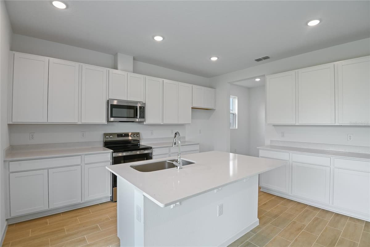 1035 WISTERIA WAY — photo 4 of 24