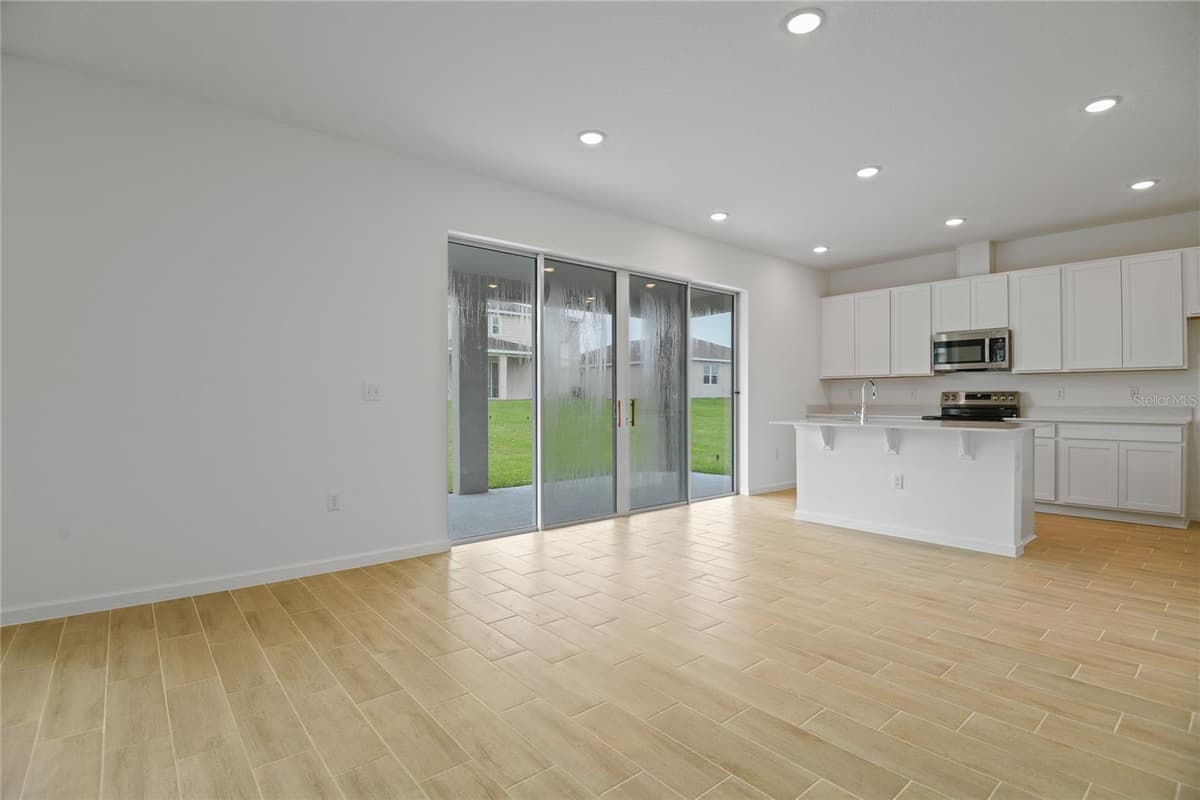 1035 WISTERIA WAY — photo 8 of 24