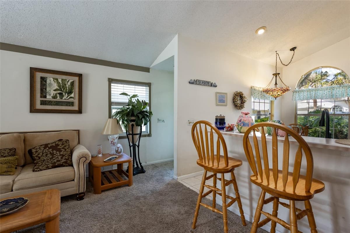 40 ANDOVER DRIVE — photo 10 of 46