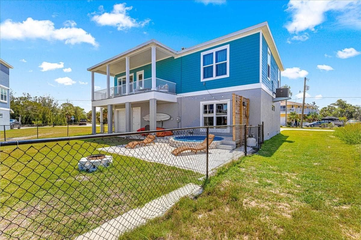 6771 SEAVIEW BOULEVARD — photo 5 of 23