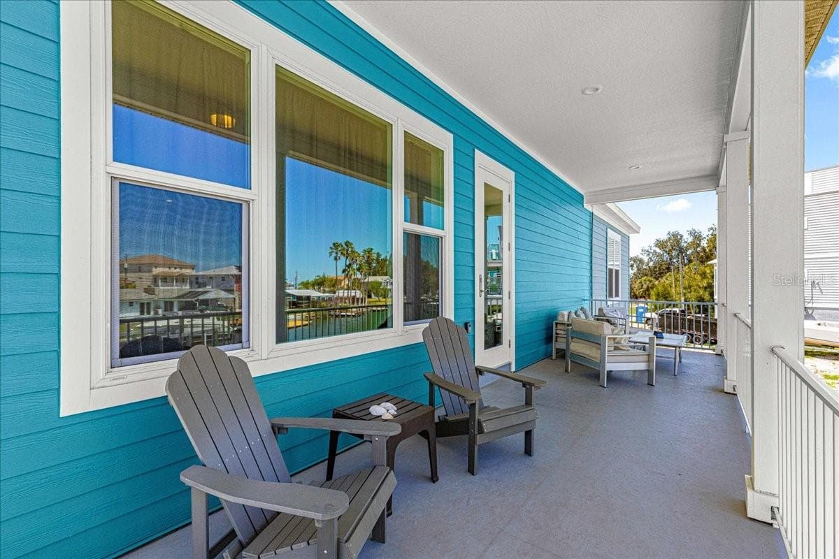 6771 SEAVIEW BOULEVARD — photo 7 of 23