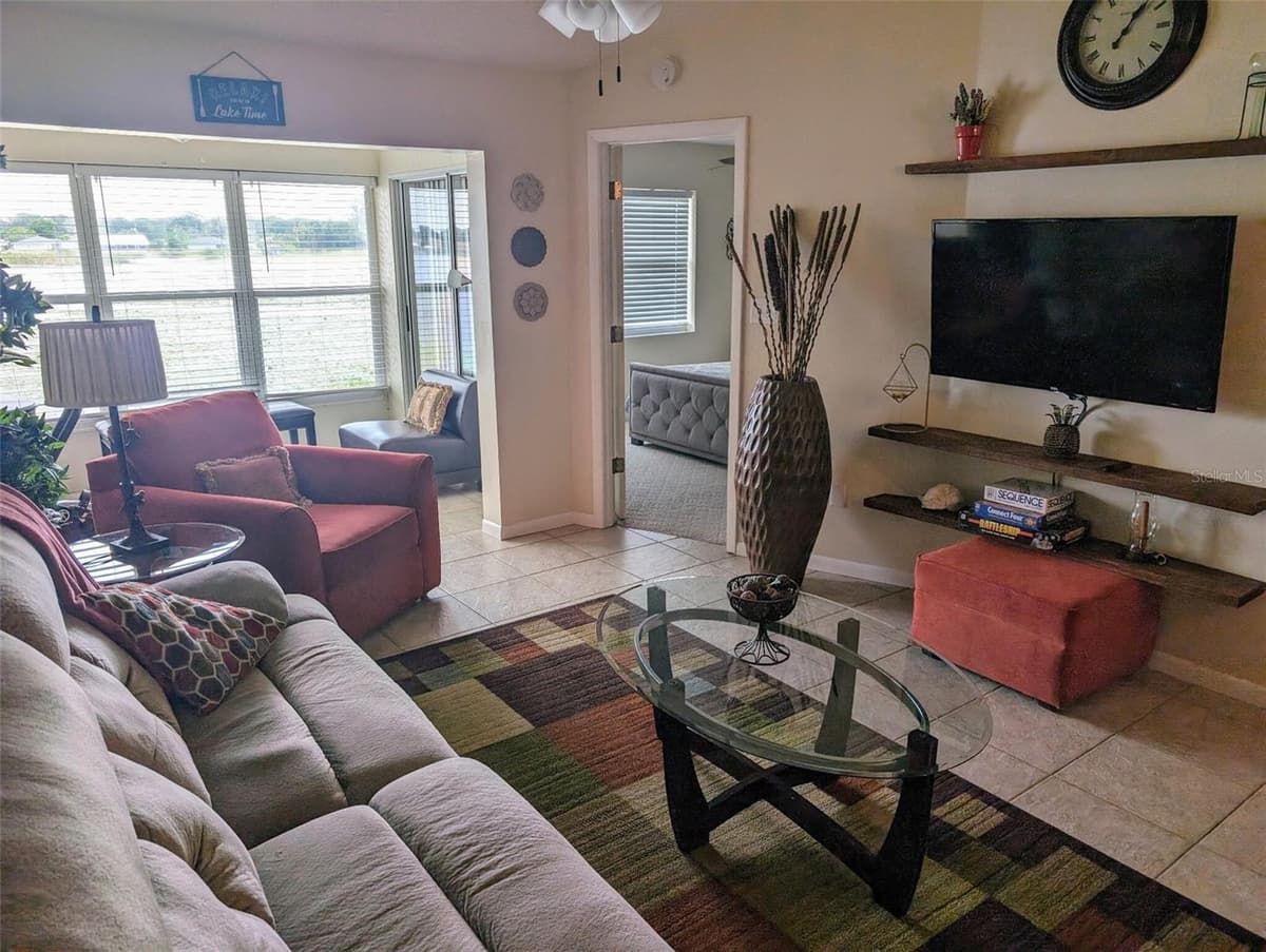 308 STEPHEN DRIVE — photo 7 of 15