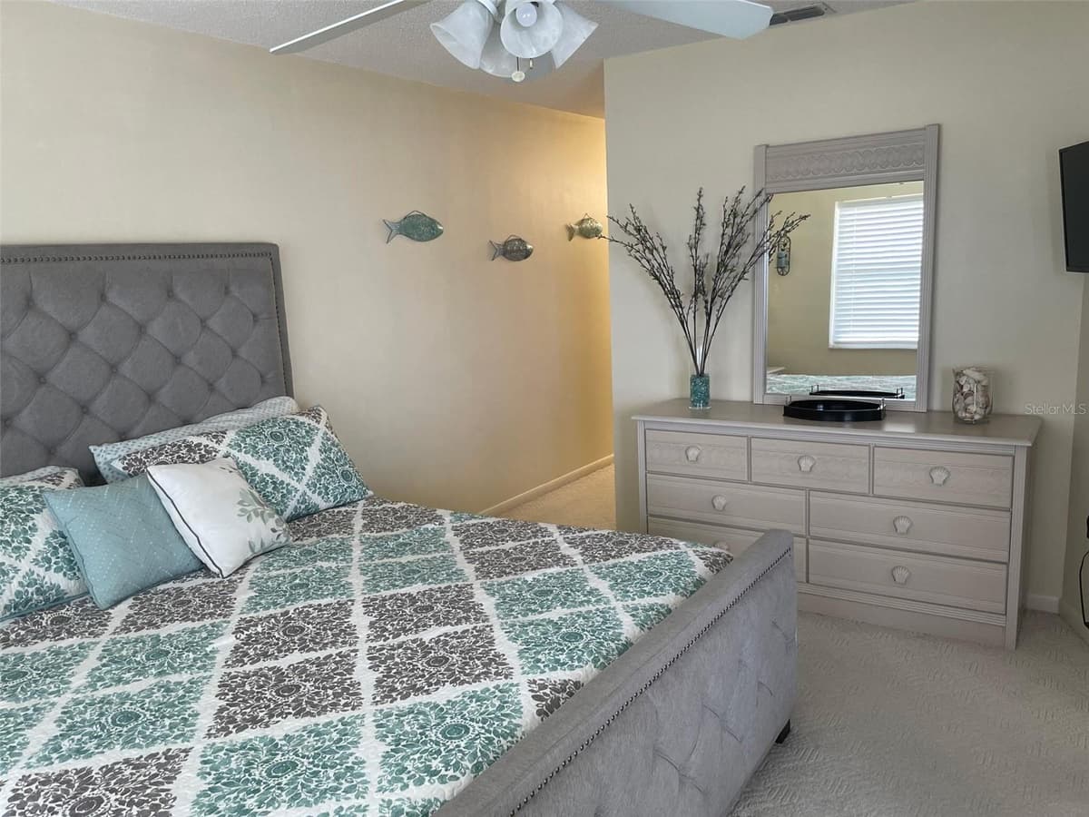 308 STEPHEN DRIVE — photo 10 of 15