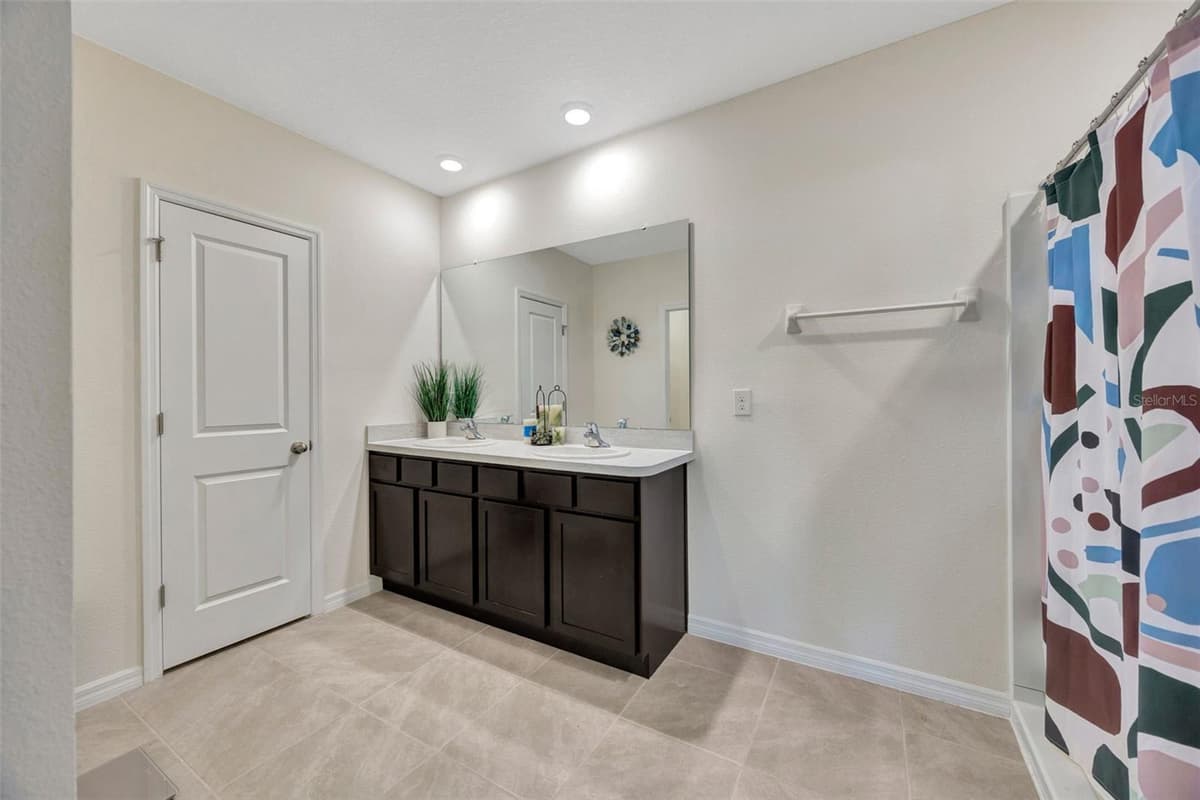 5758 HOLLINGWORTH TRAIL — photo 15 of 33
