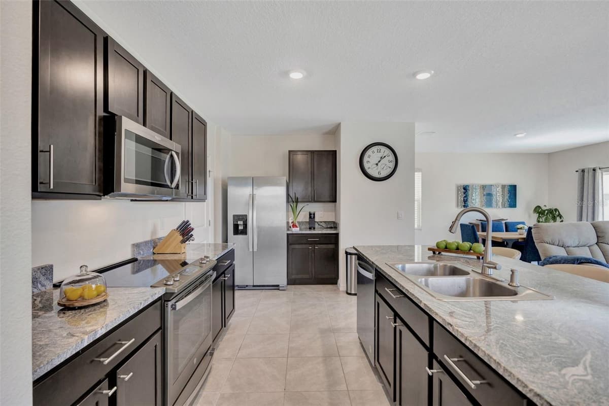 5758 HOLLINGWORTH TRAIL — photo 4 of 33