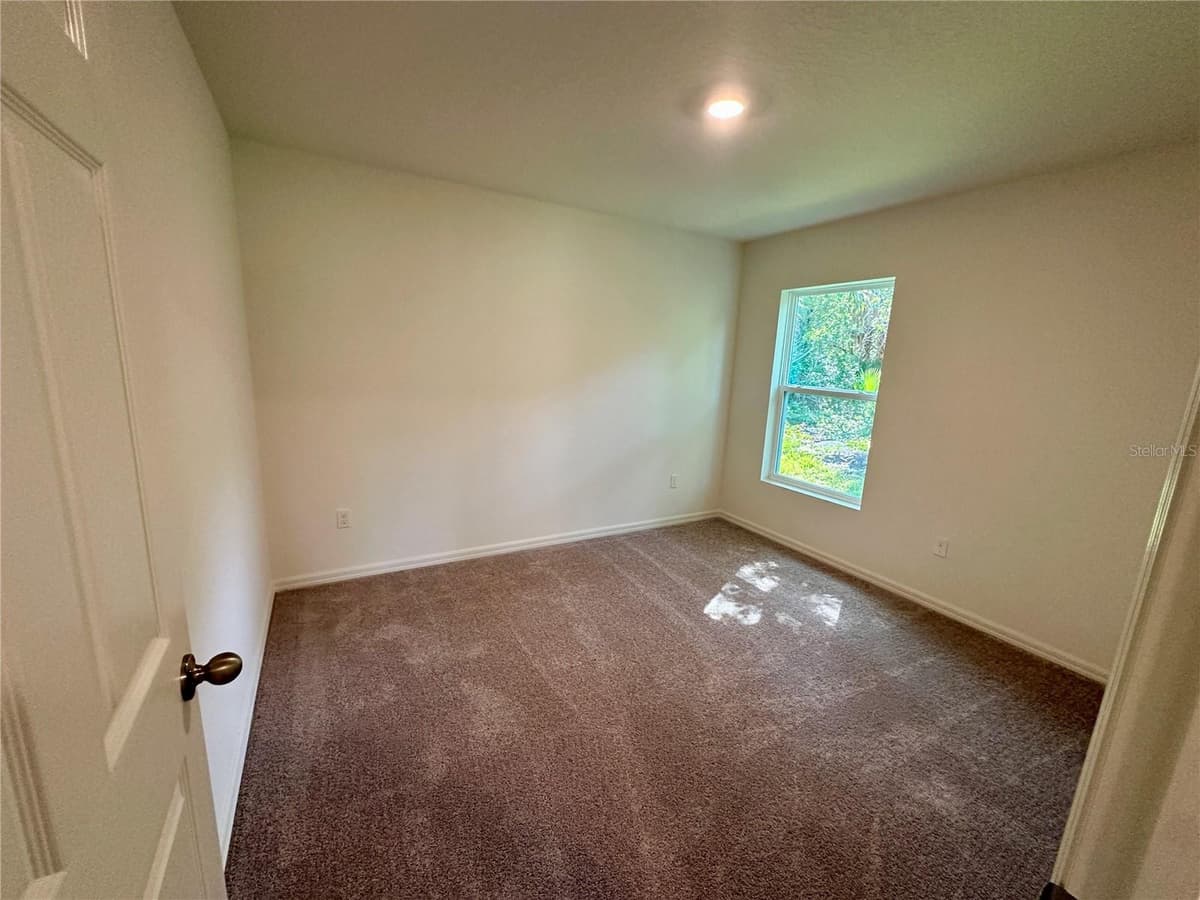 12 ROYAL LEAF LANE — photo 7 of 19