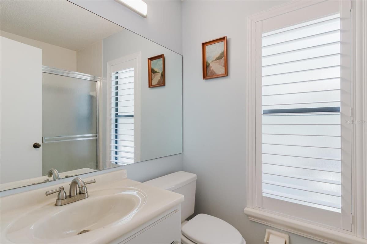 11521 ROSE TREE DRIVE — photo 10 of 37