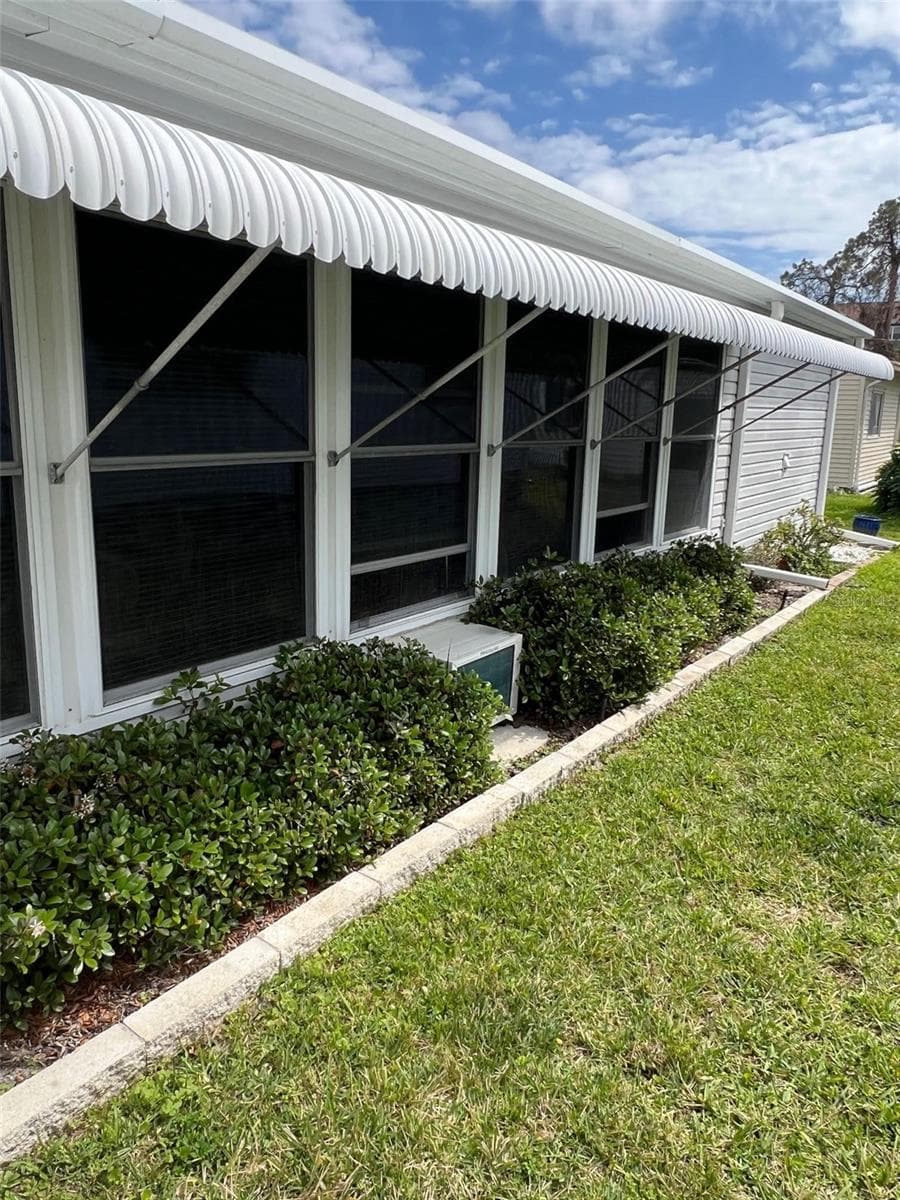 709 SUGAR PALM STREET — photo 3 of 34
