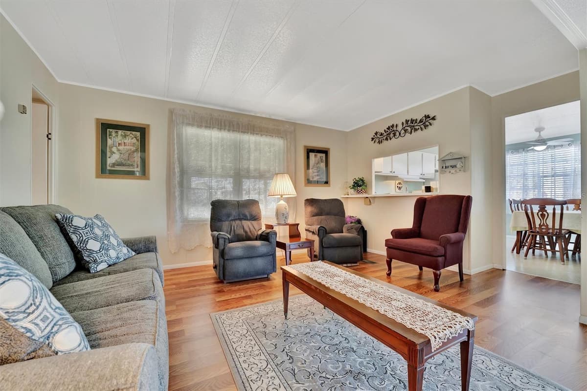 128 SAINT JOHNS WAY — photo 7 of 37