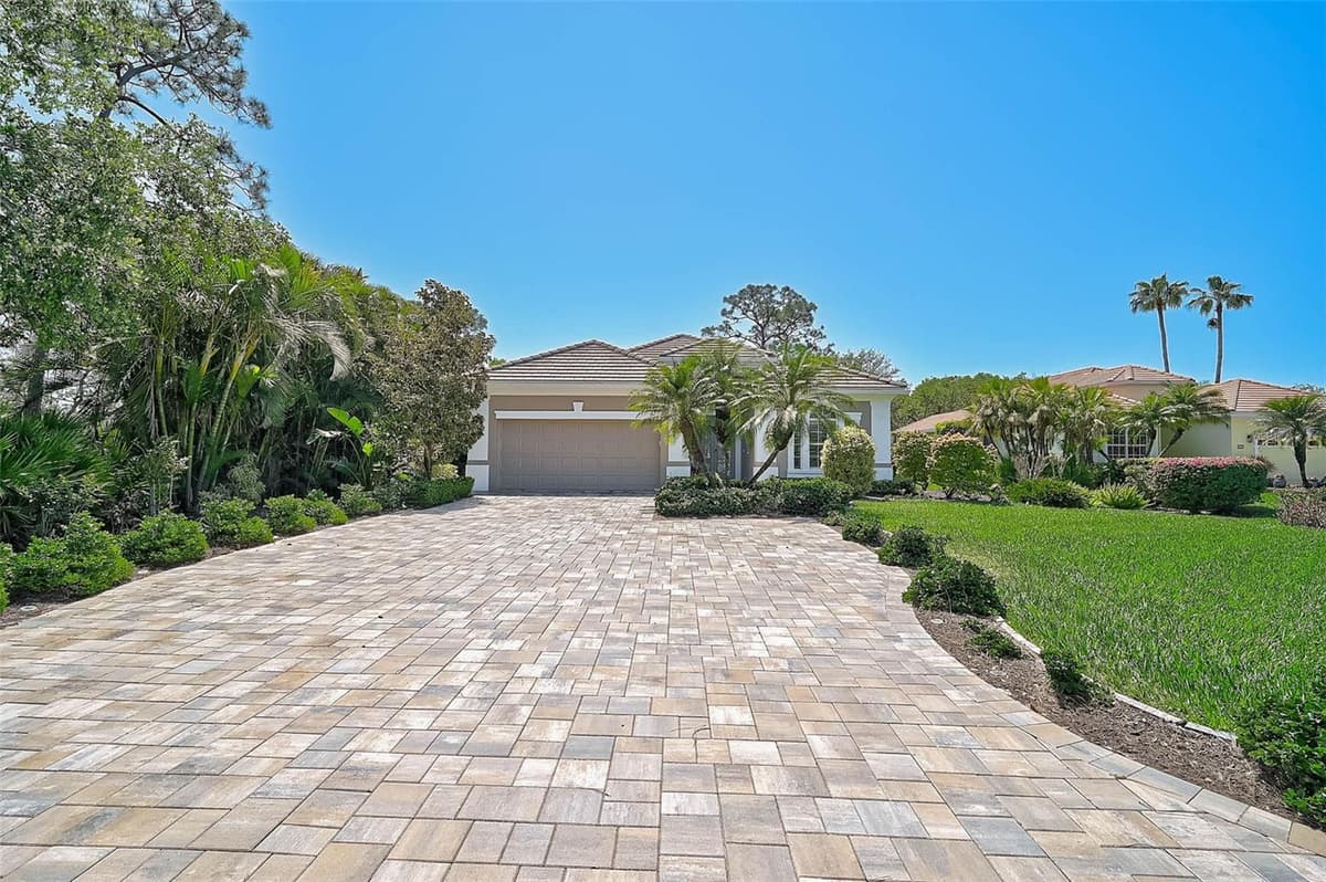 13 BAYHEAD LANE — photo 44 of 62