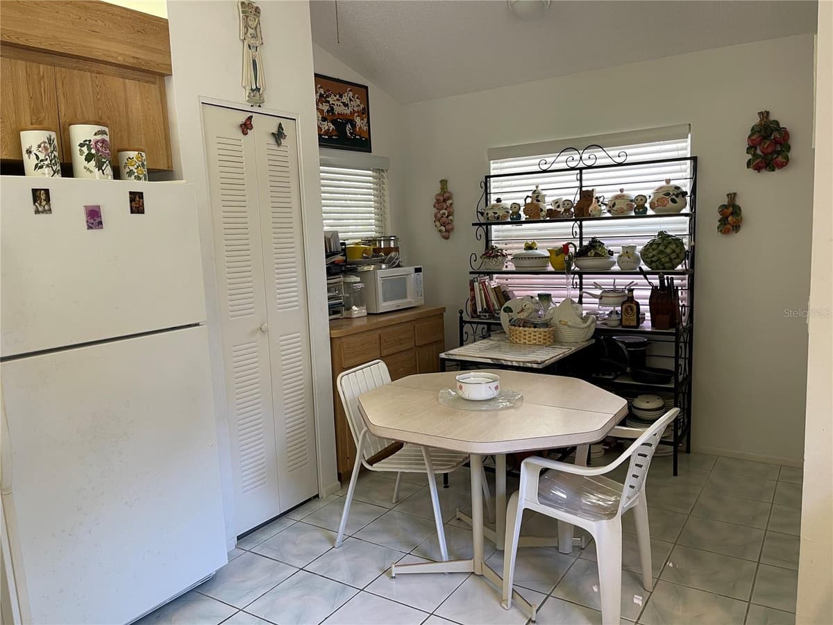 4944 VILLAGE GARDENS DRIVE — photo 14 of 53