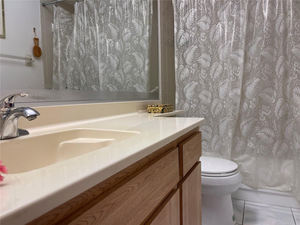4944 VILLAGE GARDENS DRIVE — photo 11 of 53