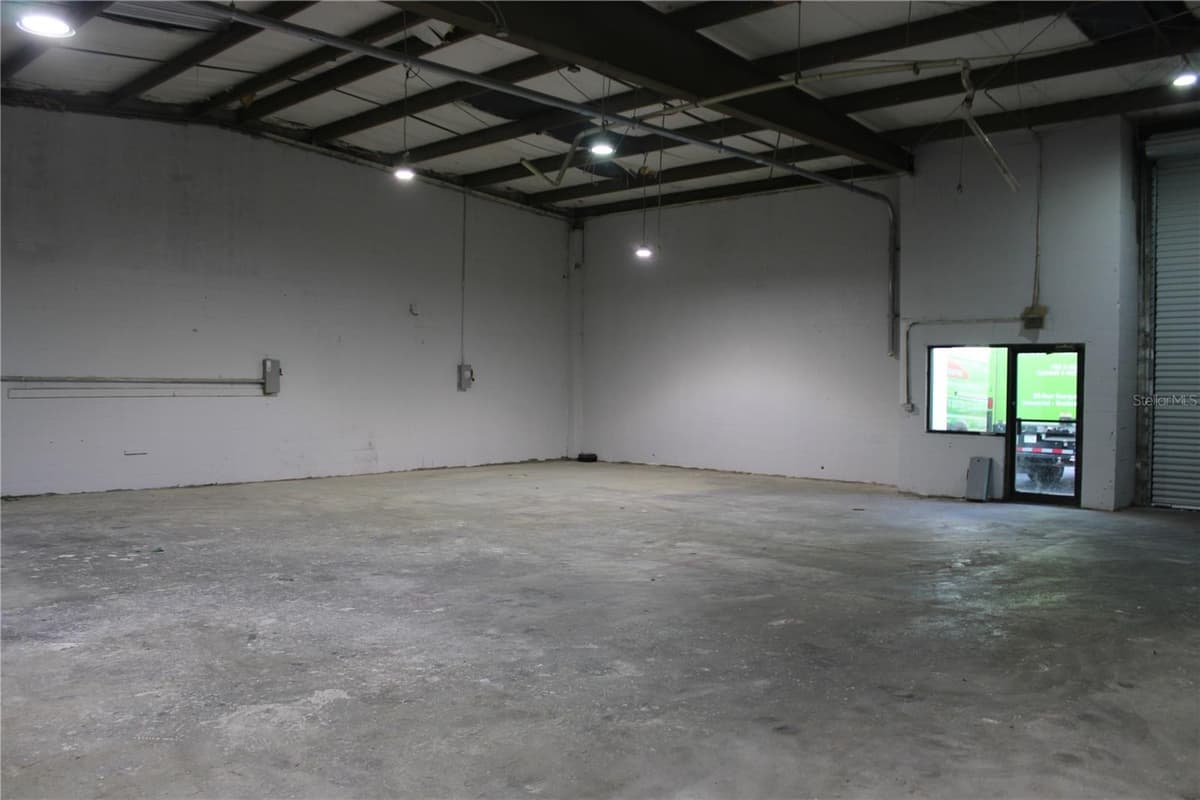 977 WITHLACOOCHEE STREET — photo 4 of 5