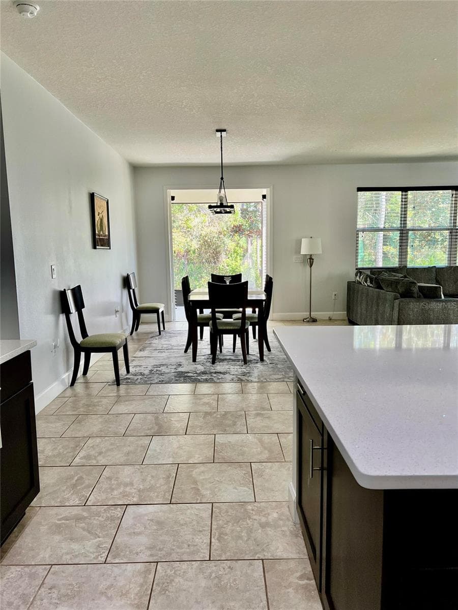 2301 AVELLINO AVENUE — photo 6 of 28