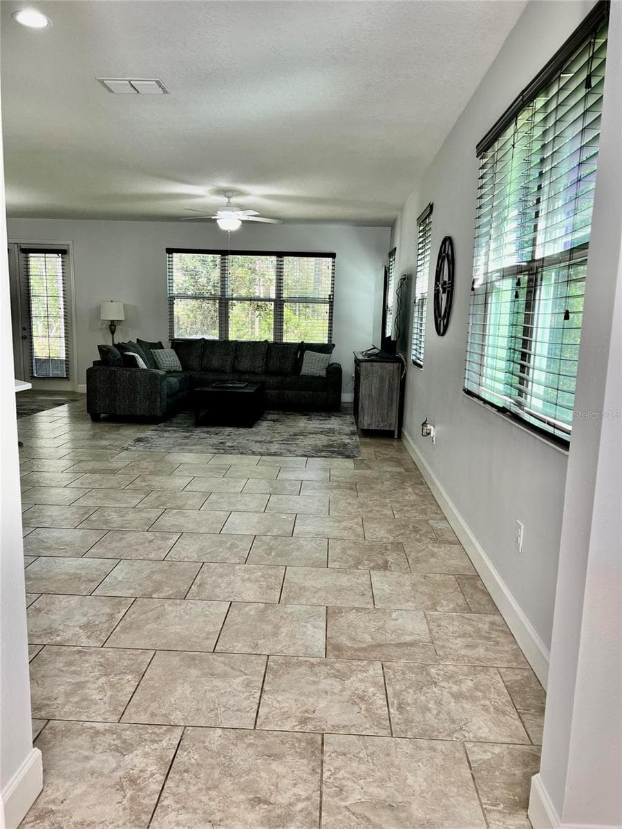 2301 AVELLINO AVENUE — photo 4 of 28