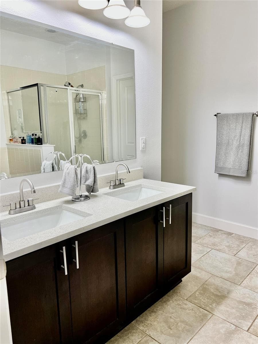 2301 AVELLINO AVENUE — photo 15 of 28