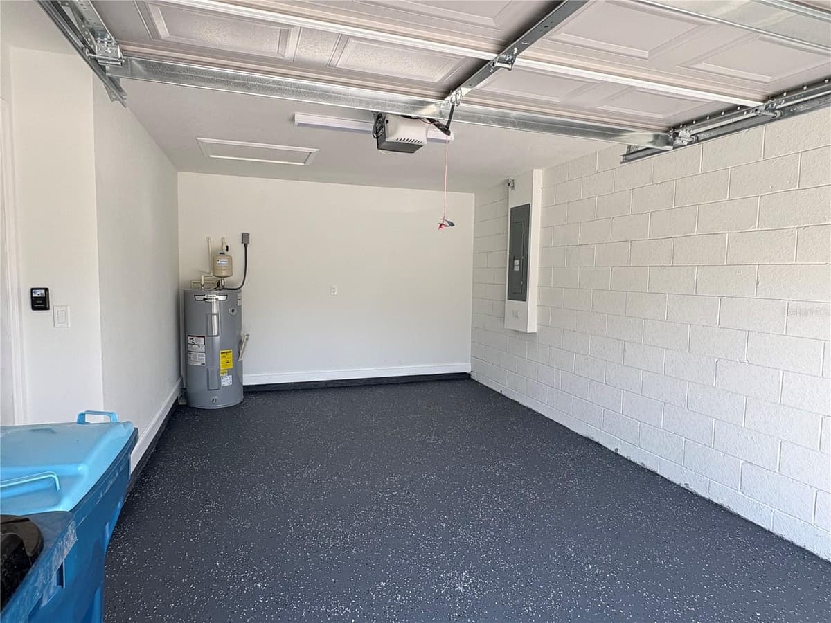 319 PEARL STREET — photo 17 of 22
