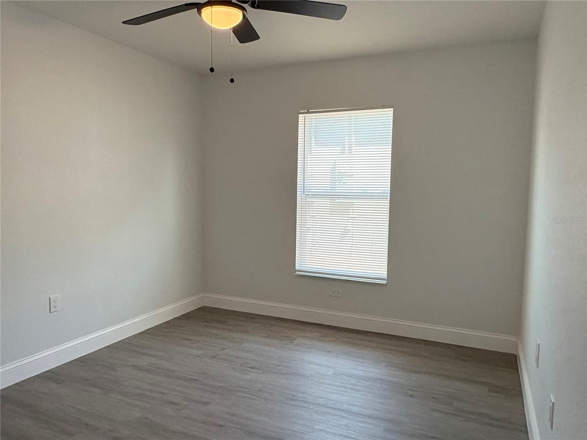319 PEARL STREET — photo 13 of 22