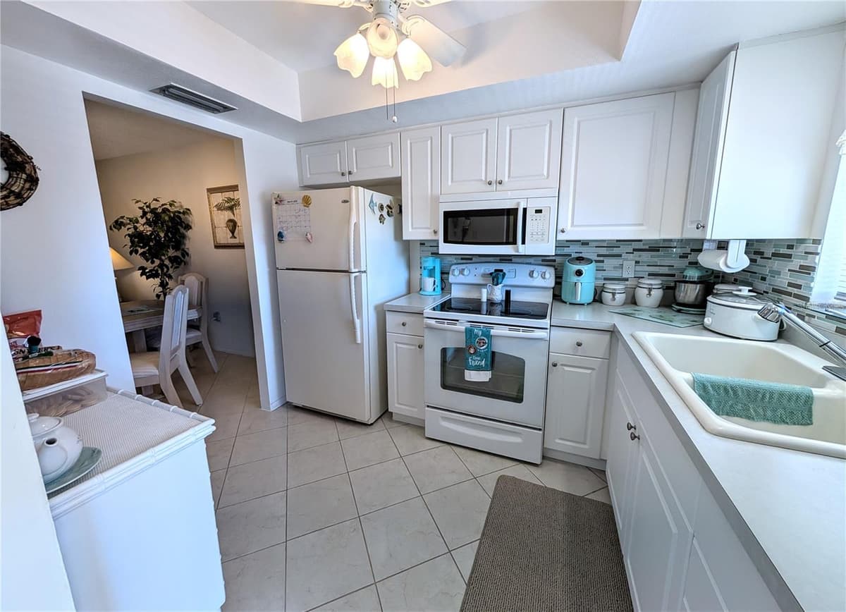 3660 LAKE BAYSHORE DRIVE — photo 2 of 42