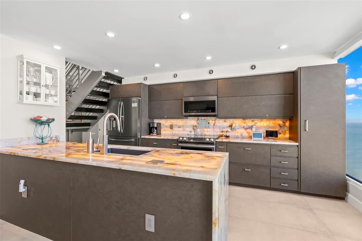 440 GULFVIEW BOULEVARD — photo 5 of 85