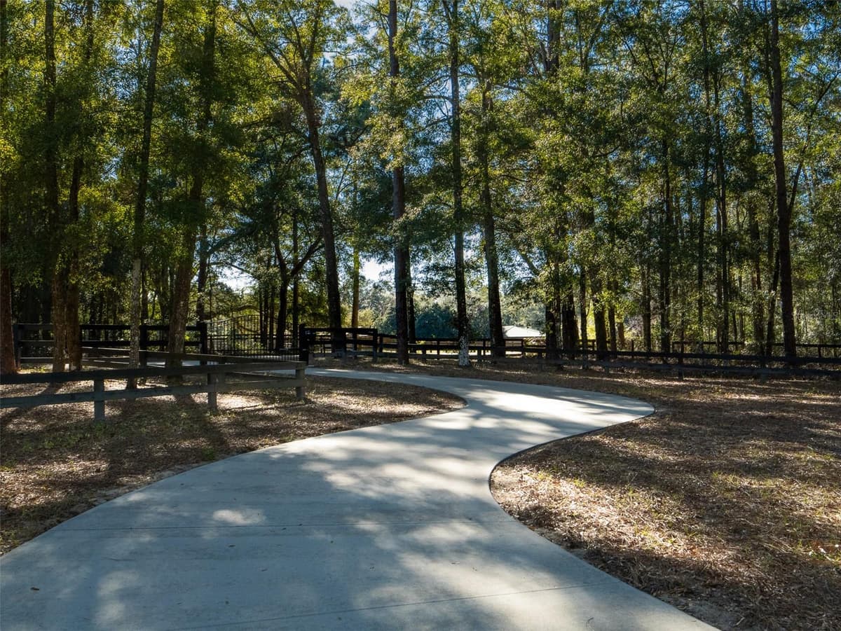 3 CARRY BACK ROAD — photo 26 of 37