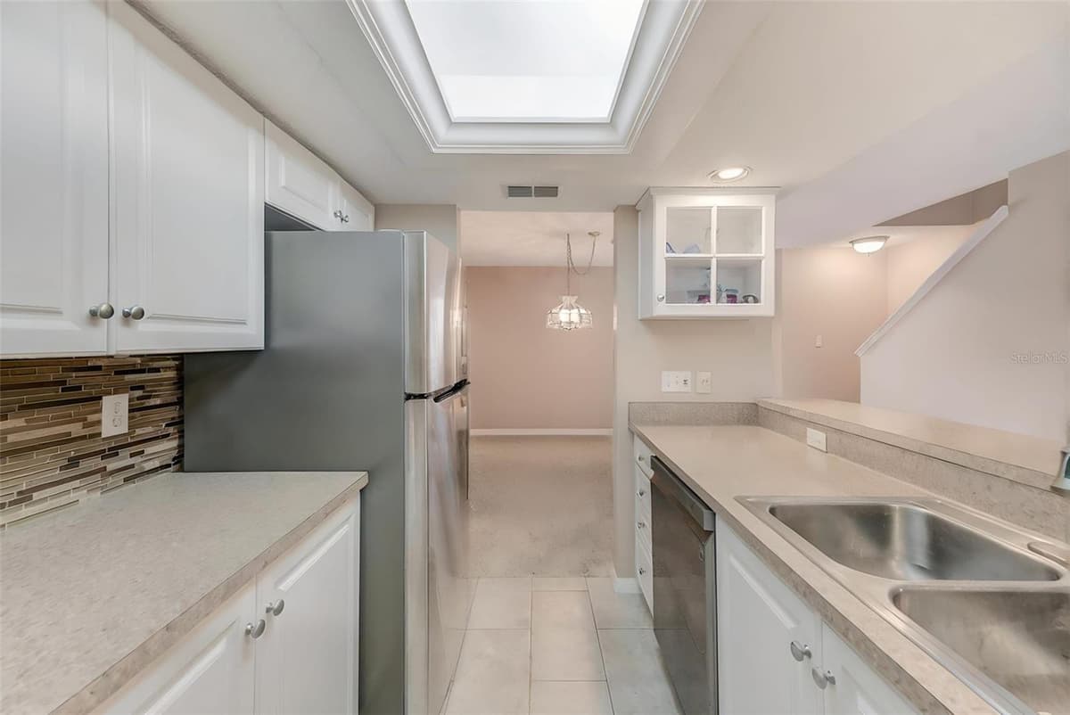 615 GARLAND CIRCLE — photo 15 of 55