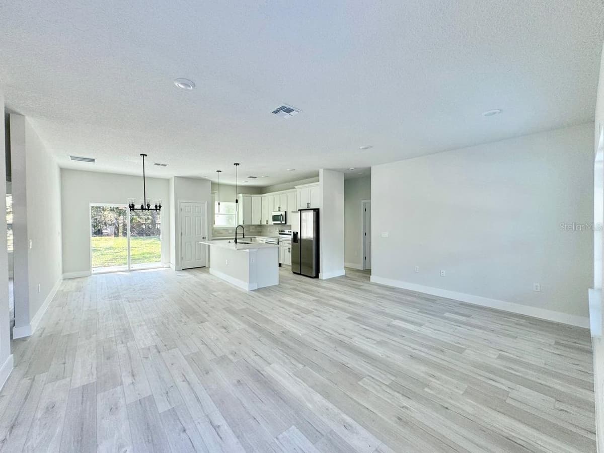 7815 PRIMROSE DRIVE — photo 12 of 24