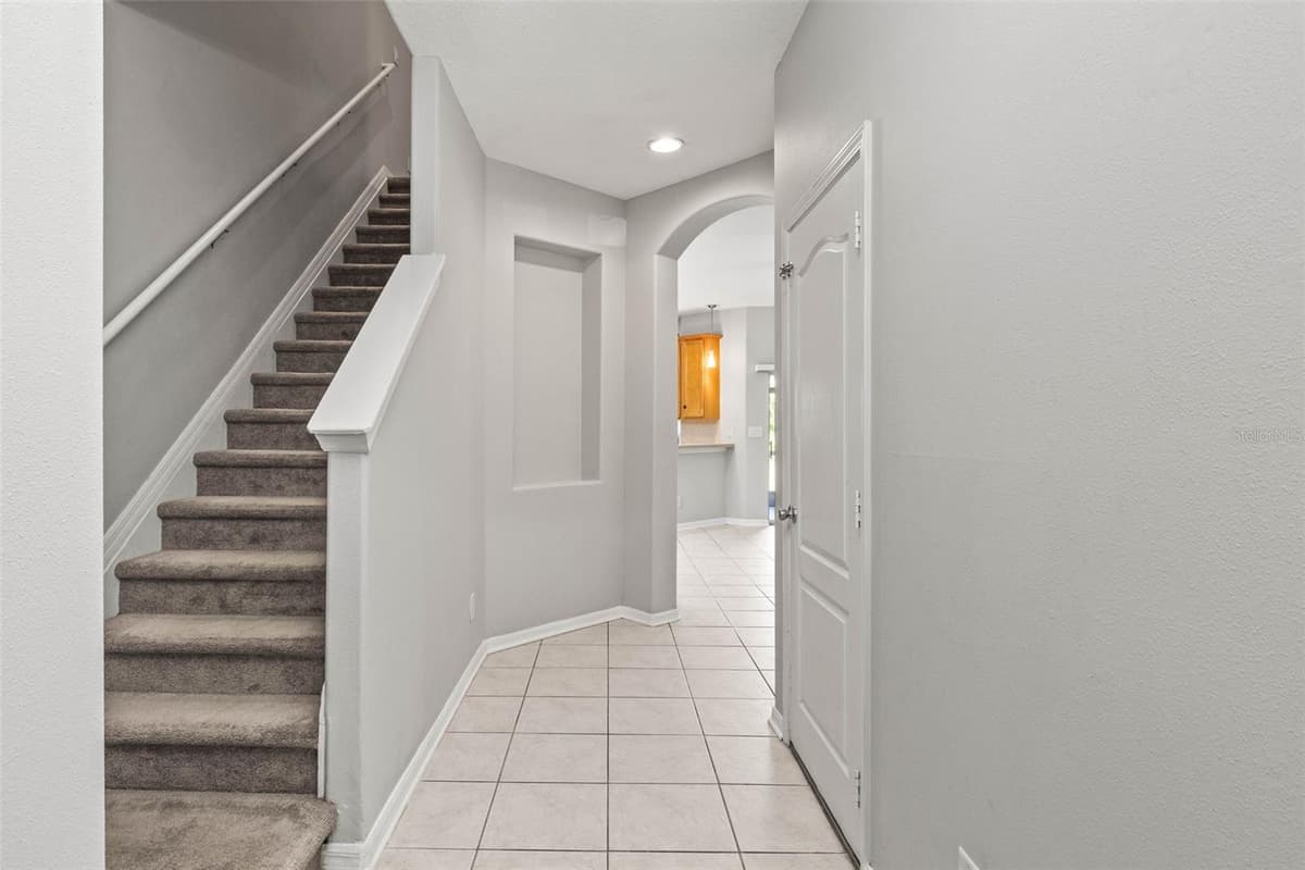 10418 TULIP FIELD WAY — photo 10 of 35
