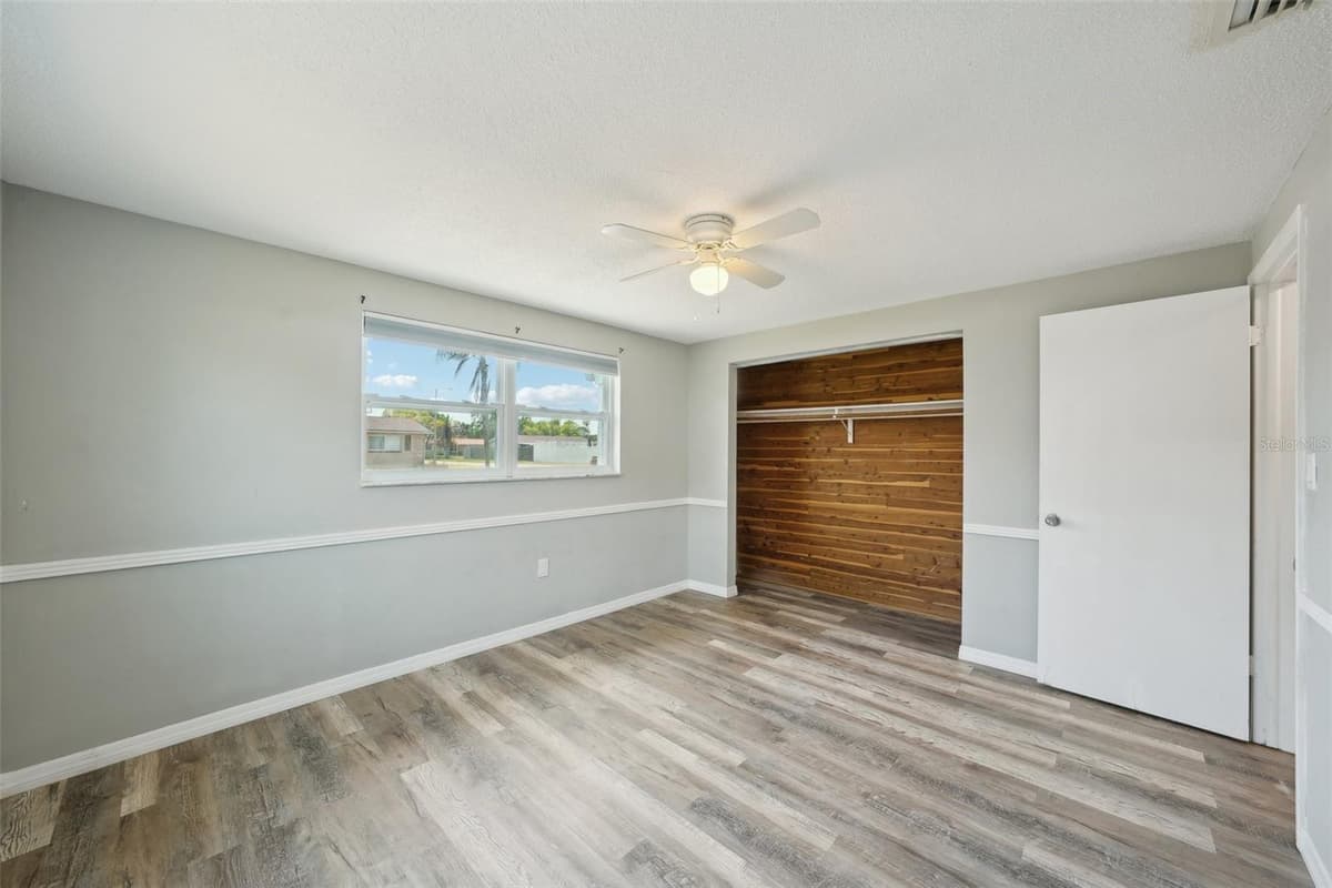 3207 COLDWELL DRIVE — photo 21 of 44