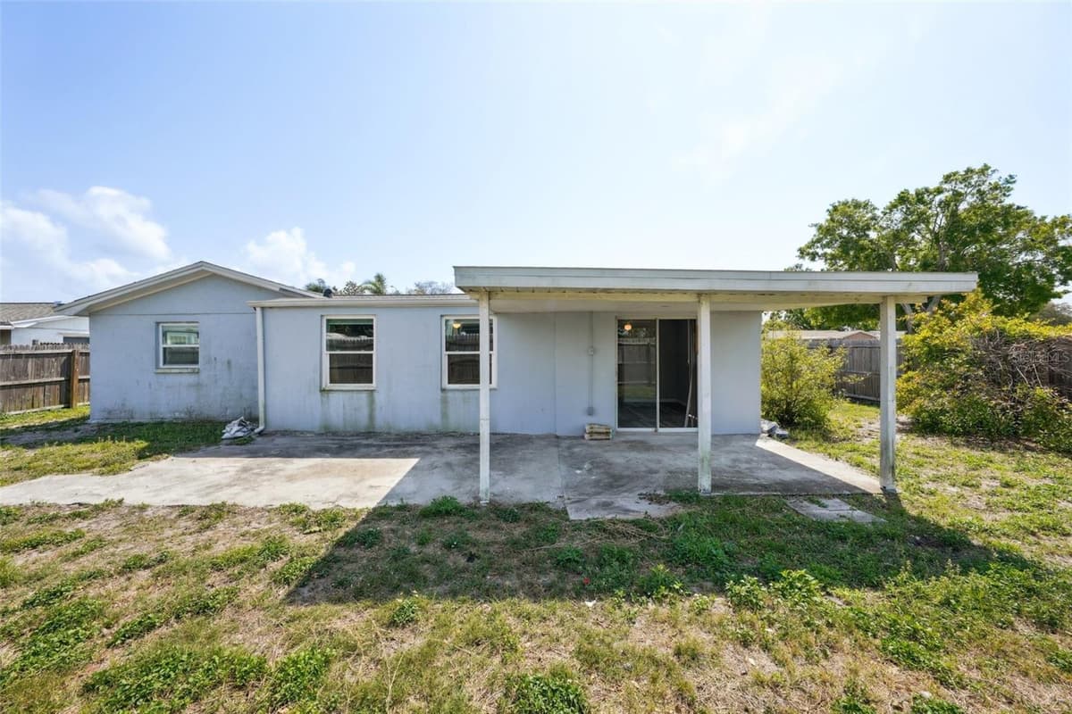 3207 COLDWELL DRIVE — photo 40 of 44