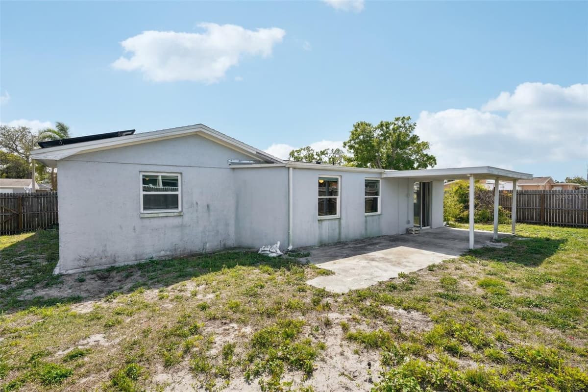 3207 COLDWELL DRIVE — photo 41 of 44