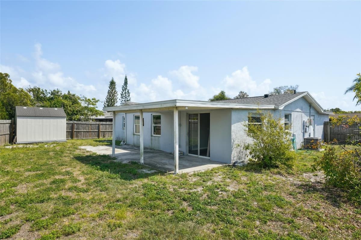 3207 COLDWELL DRIVE — photo 39 of 44