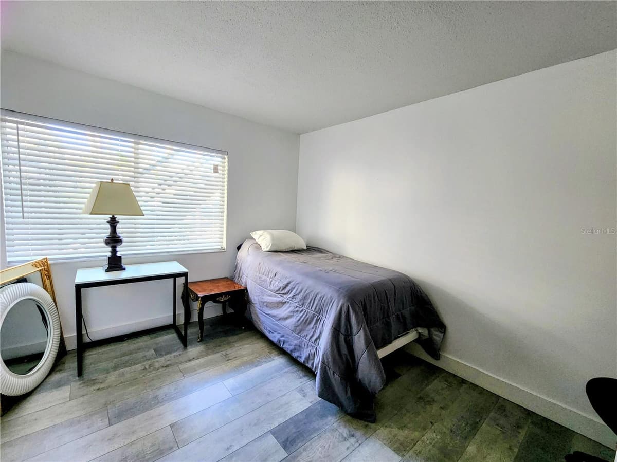 616 GUILD DRIVE — photo 10 of 77