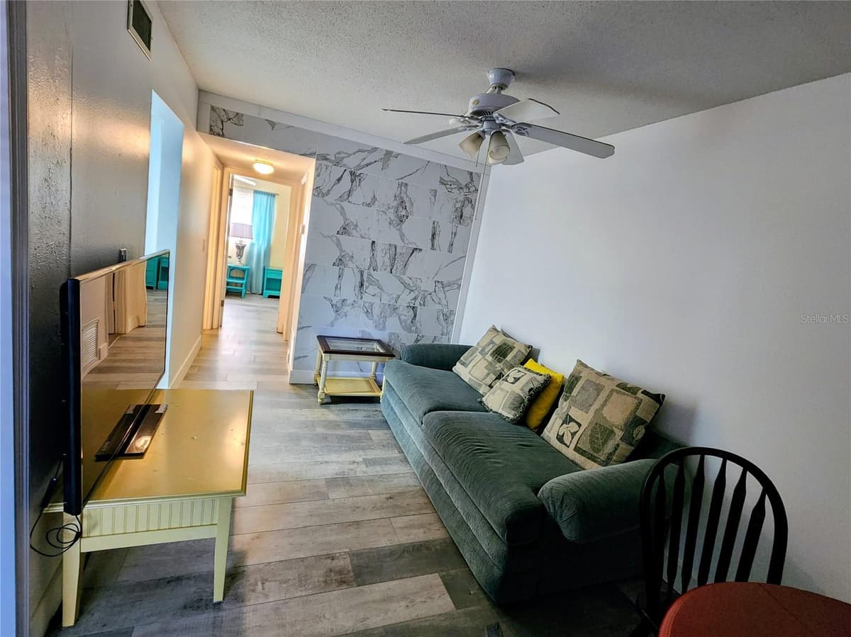 616 GUILD DRIVE — photo 4 of 77