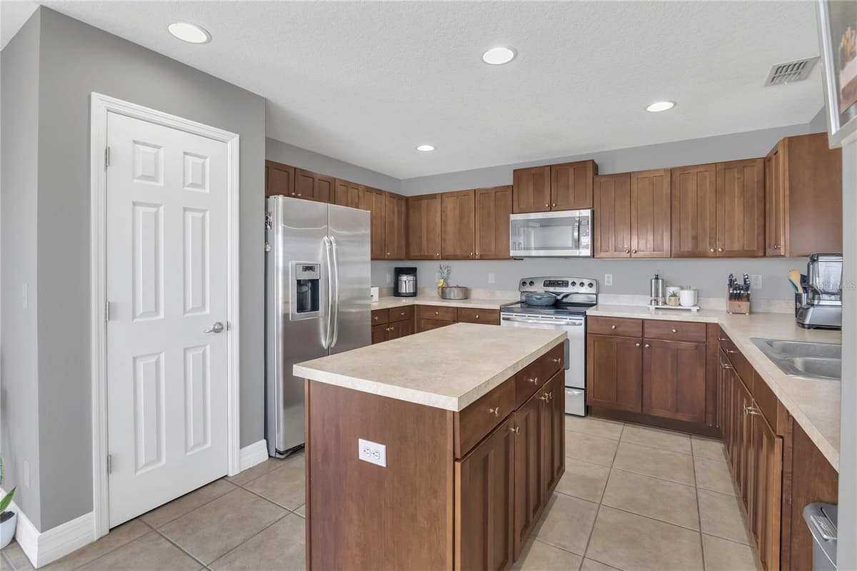 1510 PIER STREET — photo 18 of 26